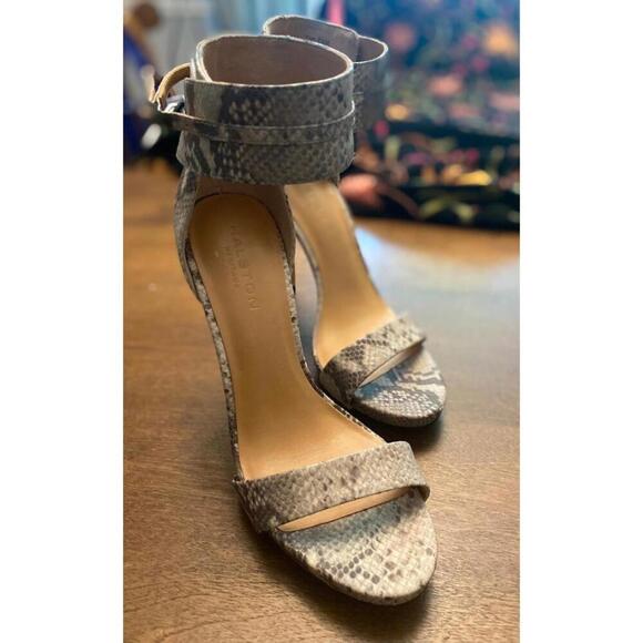 Ellen by Halston  - Size 8.5M - Picture 13 of 13